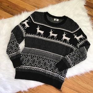 OLD NAVY KNIT HOLIDAY SWEATER